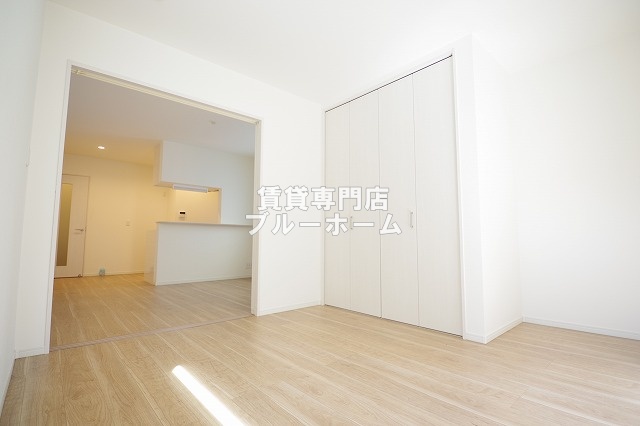 その他部屋・スペース　6.1帖のゆったりとした洋室！