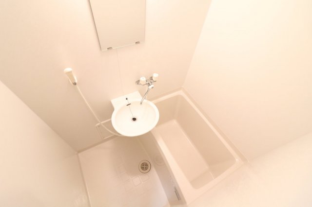 バス・シャワールーム　お風呂で日々の疲れを落としましょう