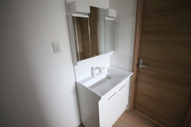 洗面設備　※同物件別号室の写真になります