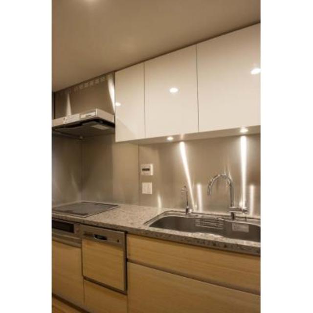 キッチン　※写真は同タイプ住戸です。