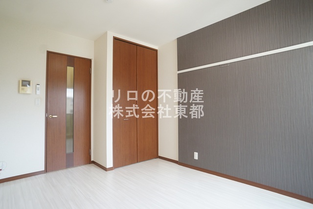 その他部屋・スペース　アクセントクロス仕様で、お部屋をオシャレに演出してくれます♪