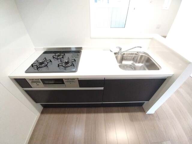 キッチン　建築中の写真となります。