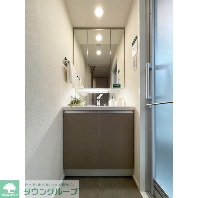 洗面設備　家具・家電の備え付けはありません