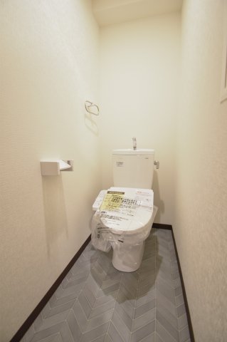 トイレ　清潔感があるトイレです。入るとホッとする、そんな空間。