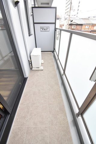 バルコニー　明るいバルコニーです