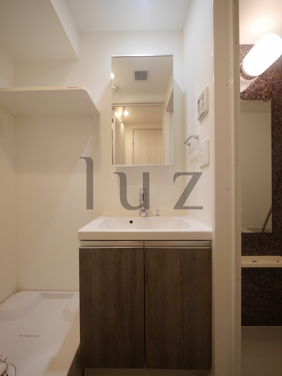 洗面設備　人気の独立洗面台です。