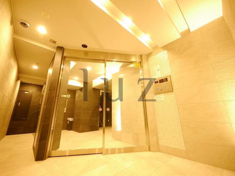 エントランス　お洒落なエントランスです。