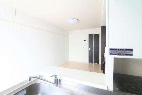 居室・リビング　新入学生には安心！家具家電付で、すぐに新生活をスタート！