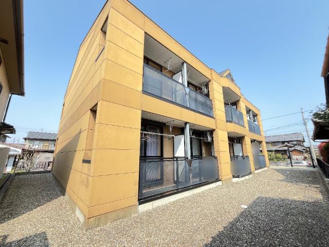 エントランス　外観写真（昼）