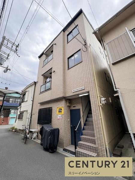 建物外観　★タイル張りの３階建★