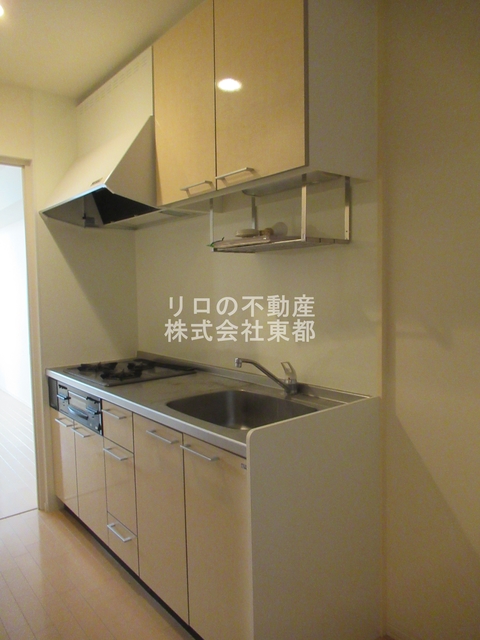 キッチン　システムキッチンは調理スペースも広くストレスなくお料理可能♪