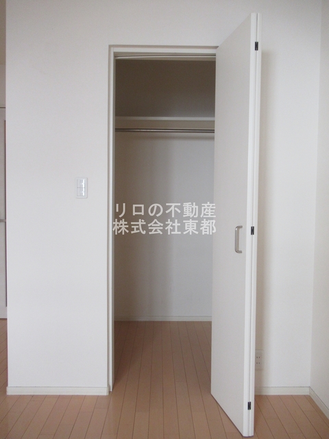 収納　奥行のあるウォークインクローゼットならお荷物多い方でも安心☆