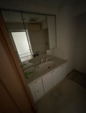 洗面設備　脱衣場は便利です。