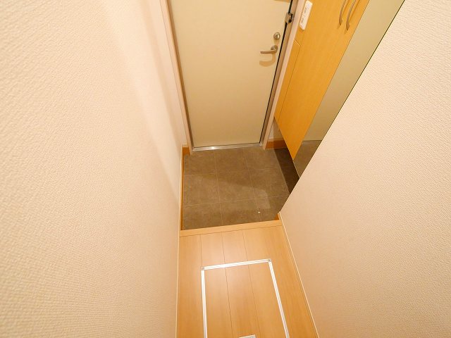 玄関　落ち着いた玄関です