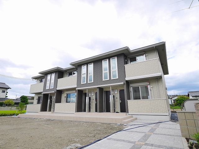 建物外観　落ち着いた雰囲気の外観です