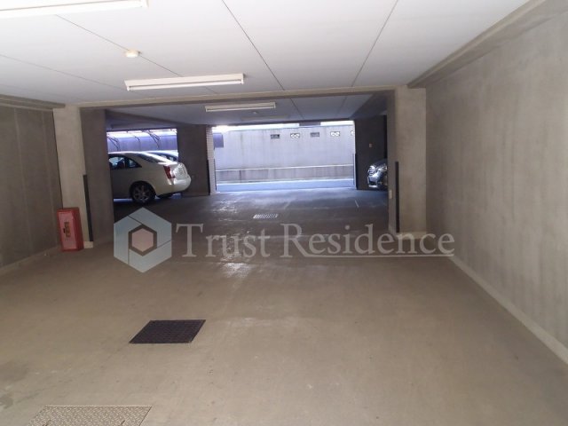 駐車場　第５カスヤハイツ