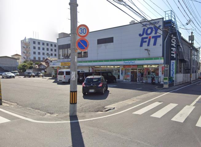 コンビニ　ファミリーマート奥田2丁目店（コンビニ）まで238m