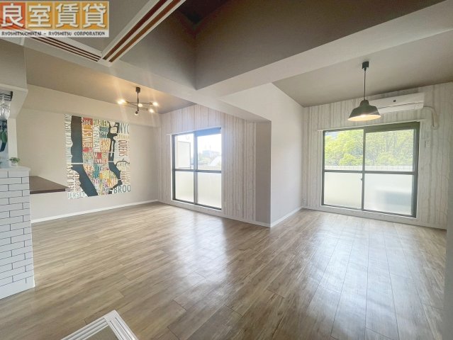 居室・リビング　LDK　18帖