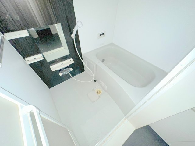 バス・シャワールーム　ゆったりと入るなら、お風呂とトイレとは別々が嬉しいですよね。