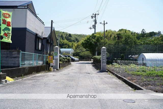 小学校　芝田小学校（小学校）まで2608m