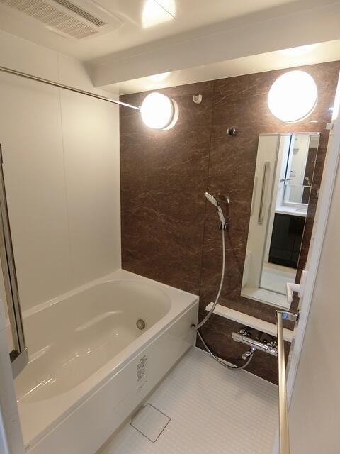 バス・シャワールーム