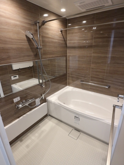 バス・シャワールーム　バスルーム