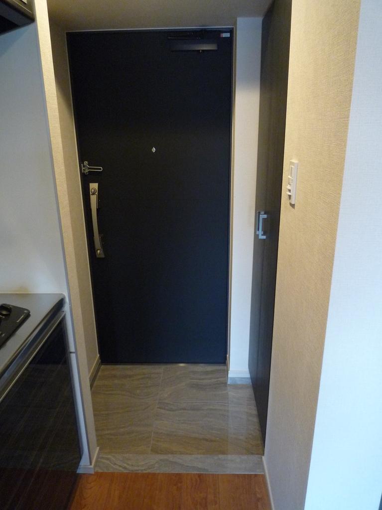 玄関　【女性のお一人暮らしでも安心のセキュリティ♪】