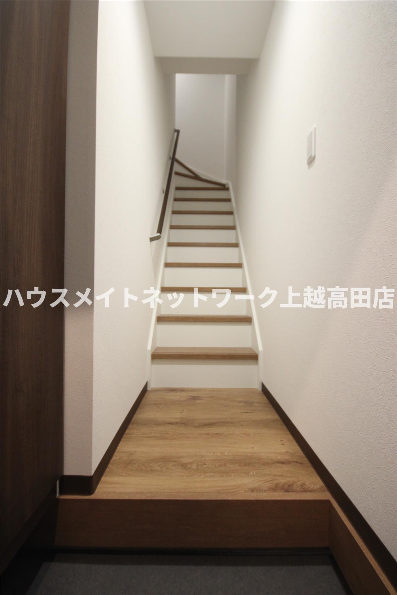 玄関　玄関（参考同型タイプの室内写真）