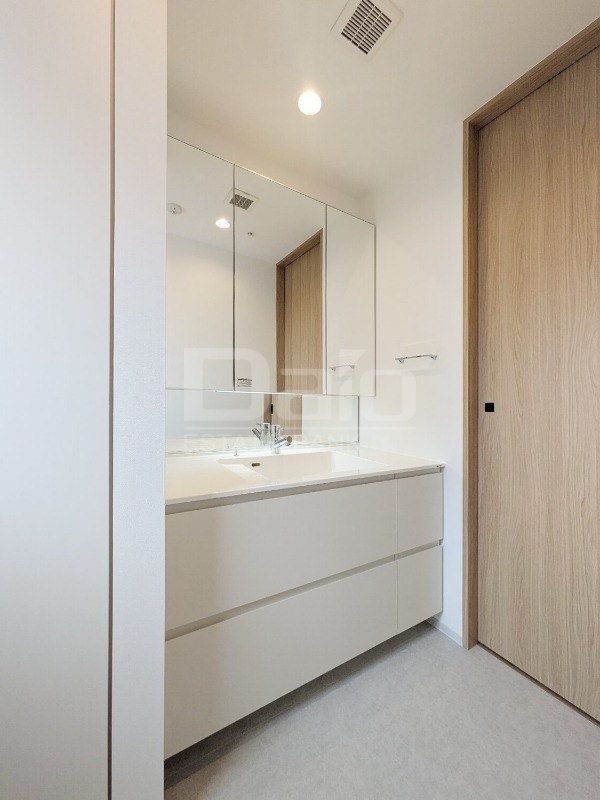 洗面設備　※写真は同タイプ別部屋です