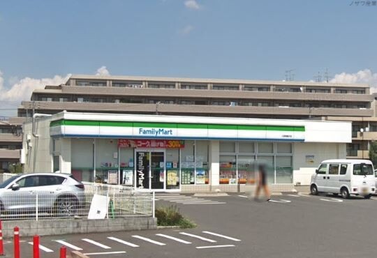 コンビニ　ファミリーマート入間東藤沢店（コンビニ）まで741m