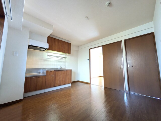 居室・リビング　明るい印象のお部屋です