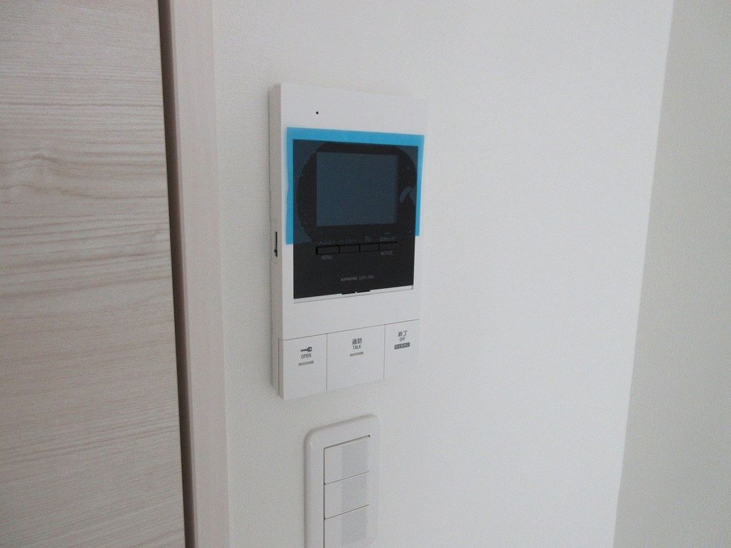 セキュリティ　TVモニター付きインターホン