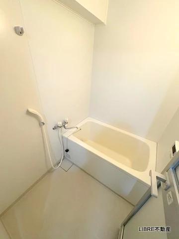 バス・シャワールーム　※同タイプ、別のお部屋のイメージ写真です！