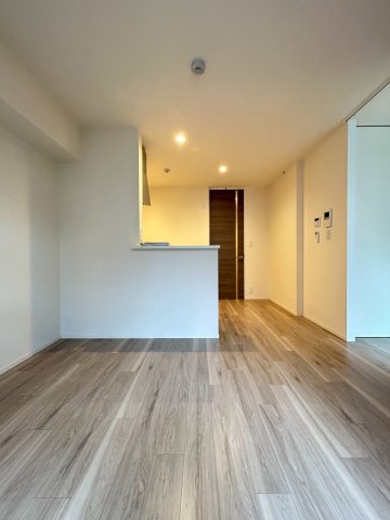 居室・リビング　※同建物別部屋参考写真です。