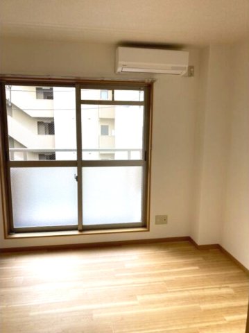 居室・リビング　※写真は同じマンションの違う部屋のものになります。