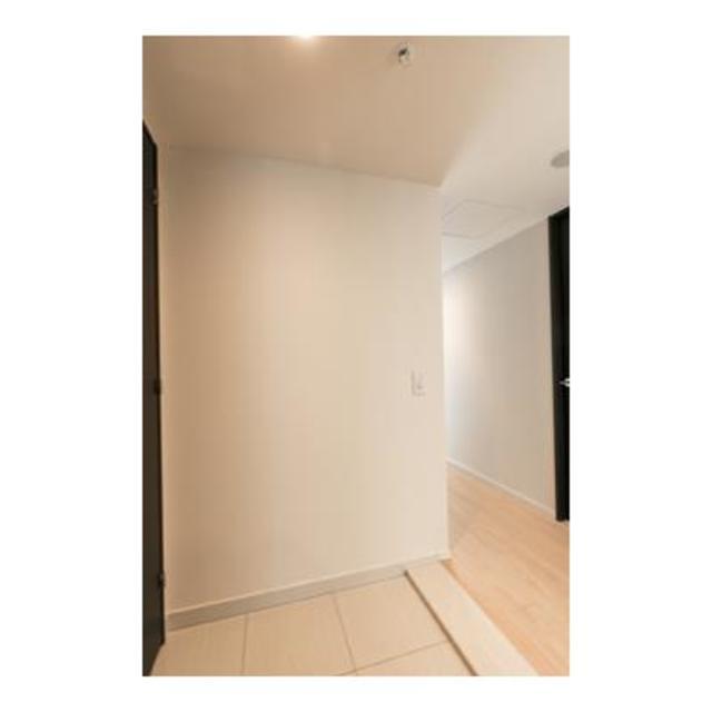 玄関　写真は同タイプ住戸です。