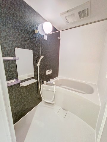 バス・シャワールーム　同物件、他のお部屋の写真です。