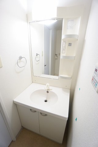 洗面設備　※同物件・同タイプの写真です。