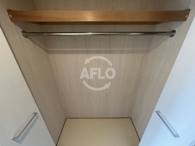 収納　エスリード福島第５　クローゼット