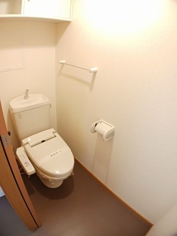 トイレ　落ち着いたトイレです