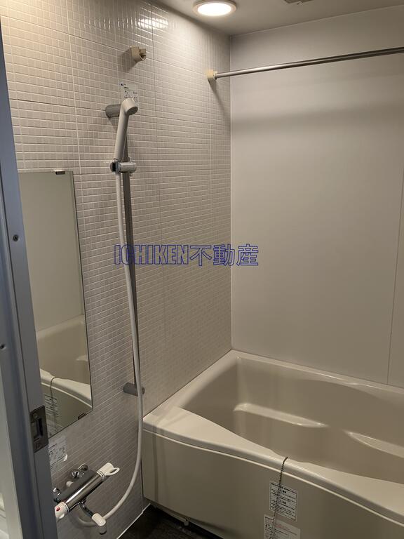 バス・シャワールーム　参考写真：反転タイプ、他部屋の写真です