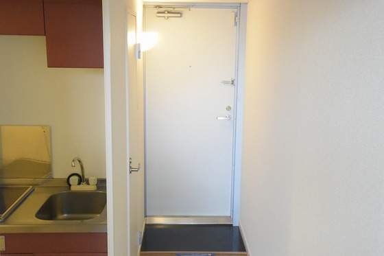 玄関　※別の部屋の写真です。