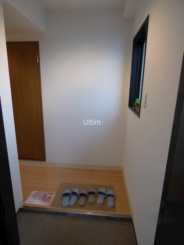 玄関　※他のお部屋です、ご参考までに