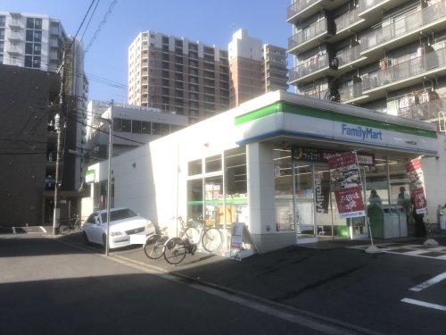 コンビニ　ファミリーマート 与野駅西口店（コンビニ）まで91m