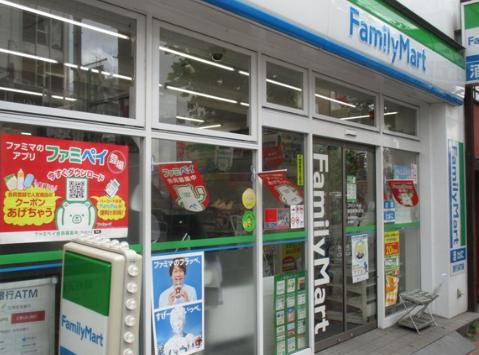 コンビニ　ファミリーマート高田馬場早稲田通り店（コンビニ）まで313m