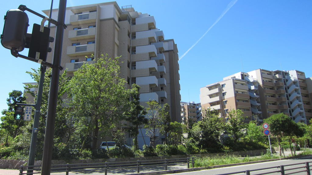 建物外観　海が見える東向きのお部屋です♪