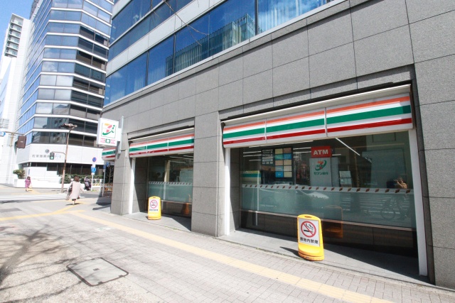 コンビニ　セブン－イレブン　名古屋丸の内３大津通店（コンビニ）まで26m