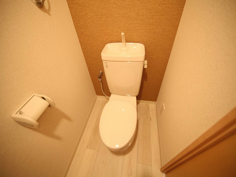 トイレ　トイレ　温水洗浄暖房便座取り付け可