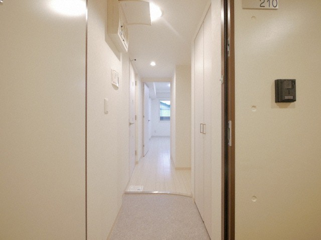 玄関　広々とした玄関です！