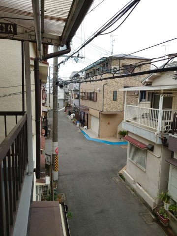 眺望　閑静な住宅街、日当たりも良いよ！